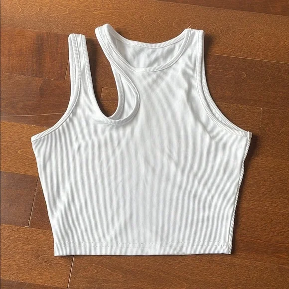 Red and White Ribbed Tank Tops - Picture 4 of 4